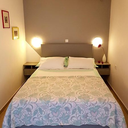 Apartment Vesna Zara Esterno foto